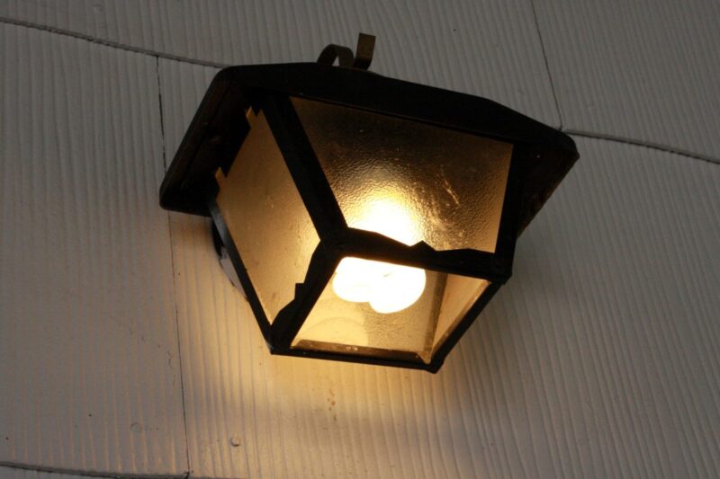 How to Choose the Perfect Outdoor Solar Lights for your Home or Property